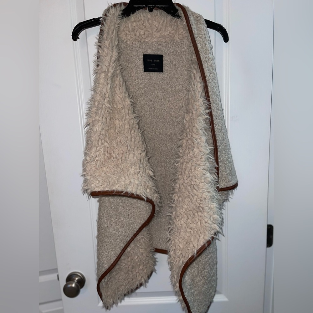 Love Tree Sherpa Vest